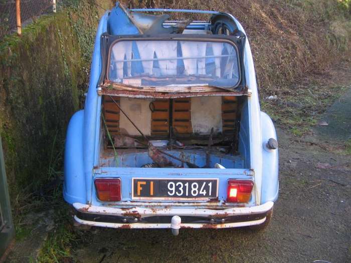 One other 2cv saved original 2cv4 1978 Bleu Myosotis